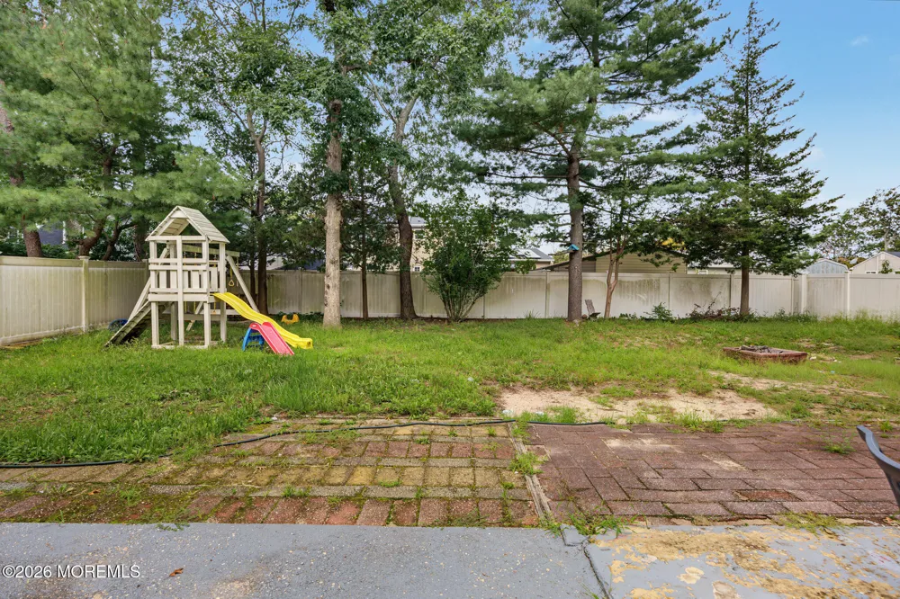 332 Yorktown Drive Forked River, NJ 08731