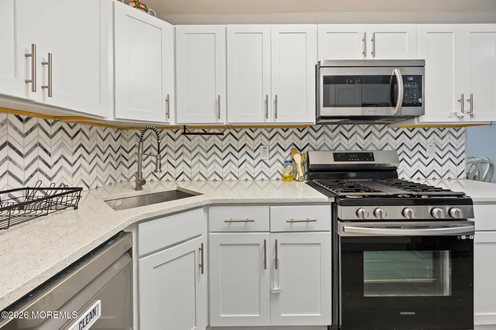 332 Yorktown Drive Forked River, NJ 08731