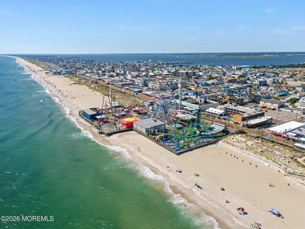 32 Kearney Avenue Seaside Heights, NJ 08751