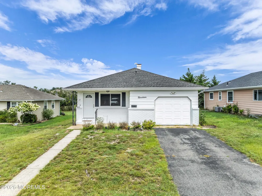 19 Saint David Drive Toms River, NJ 08757