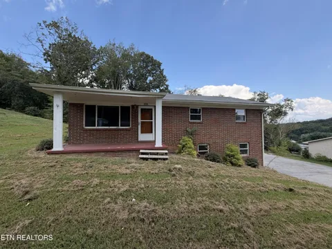 824 Pleasant View Drive