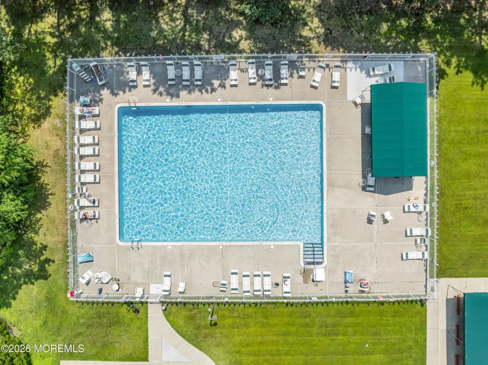 610 Walden Way Whiting, NJ 08759