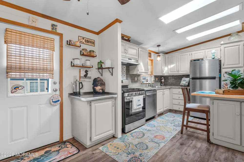 610 Walden Way Whiting, NJ 08759