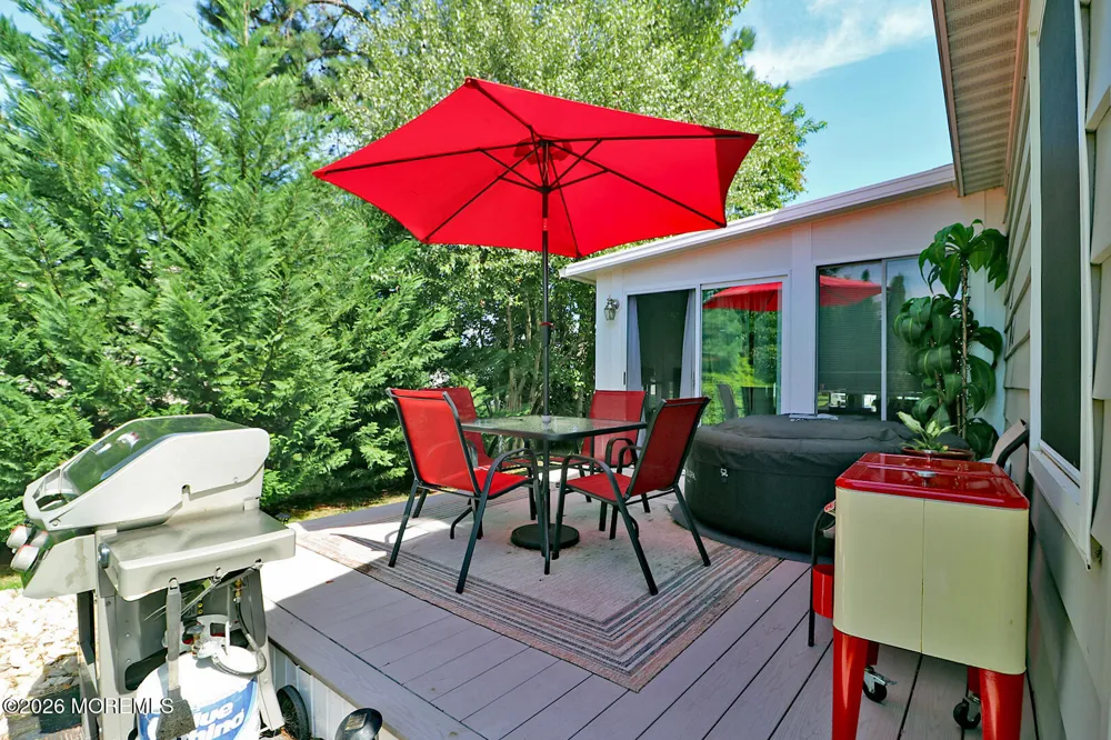 31 Buena Visa Drive Toms River, NJ 08757