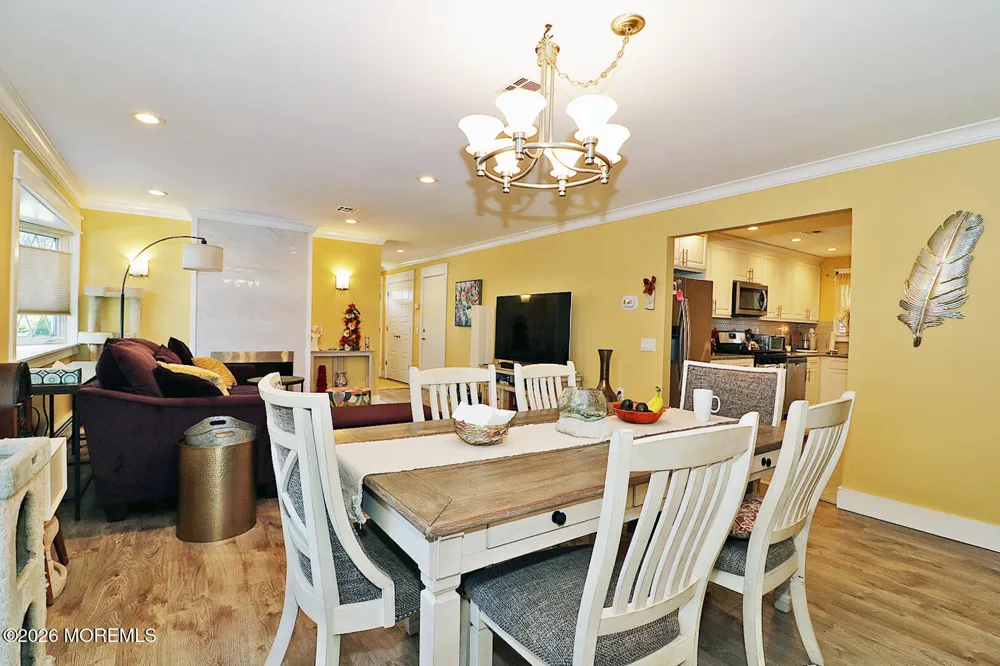 31 Buena Visa Drive Toms River, NJ 08757