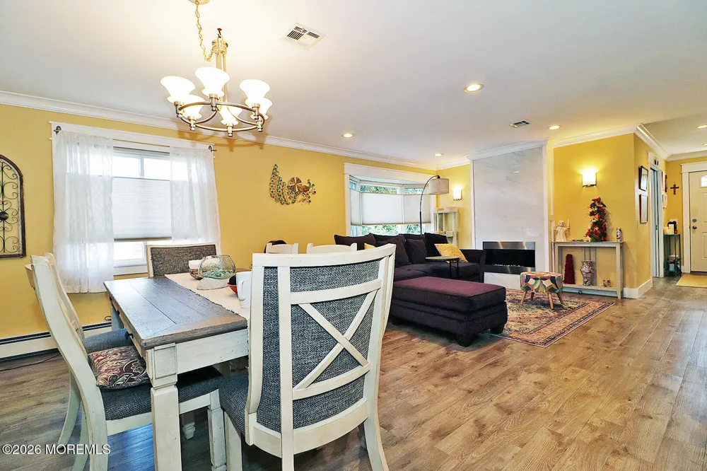 31 Buena Visa Drive Toms River, NJ 08757