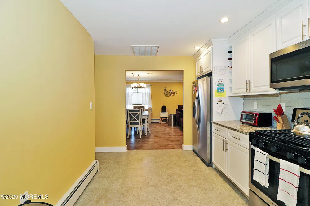 31 Buena Visa Drive Toms River, NJ 08757
