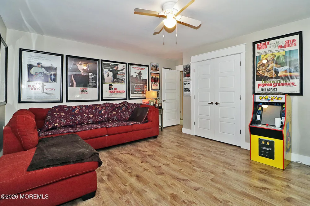 31 Buena Visa Drive Toms River, NJ 08757