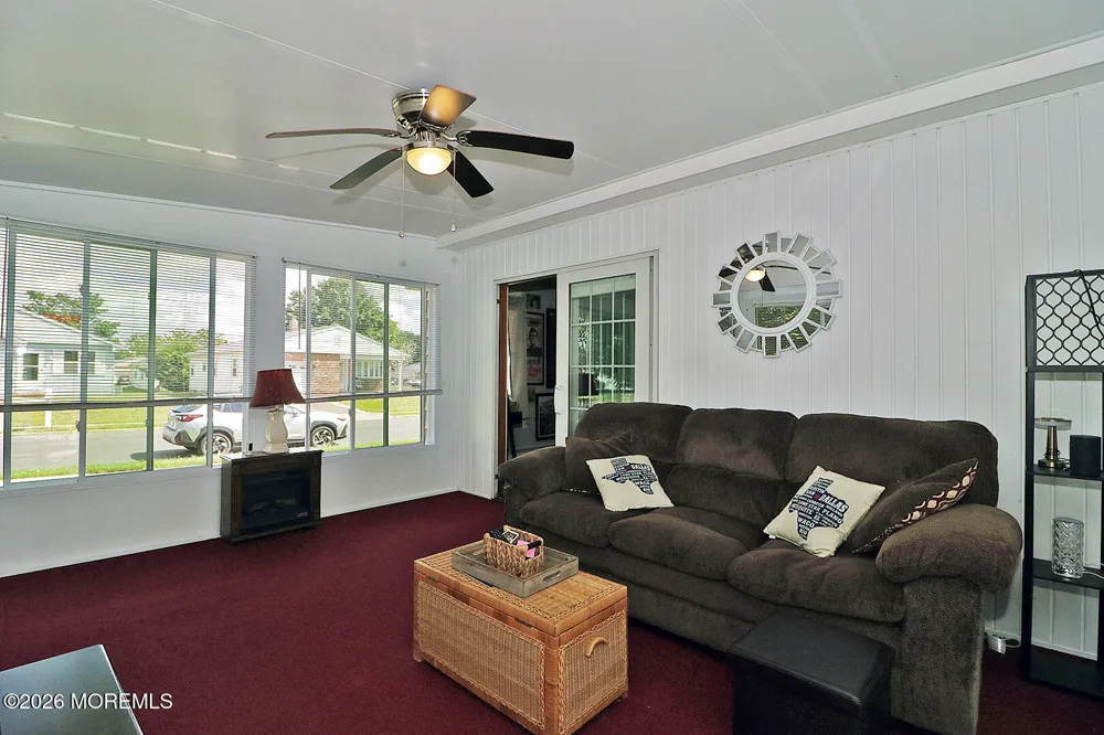 31 Buena Visa Drive Toms River, NJ 08757