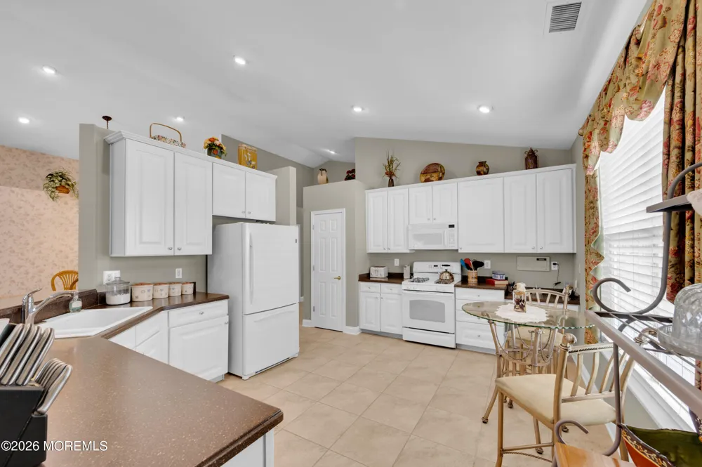 29 Nottingham Way Jackson, NJ 08527