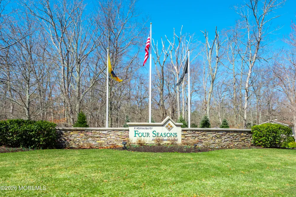 29 Nottingham Way Jackson, NJ 08527