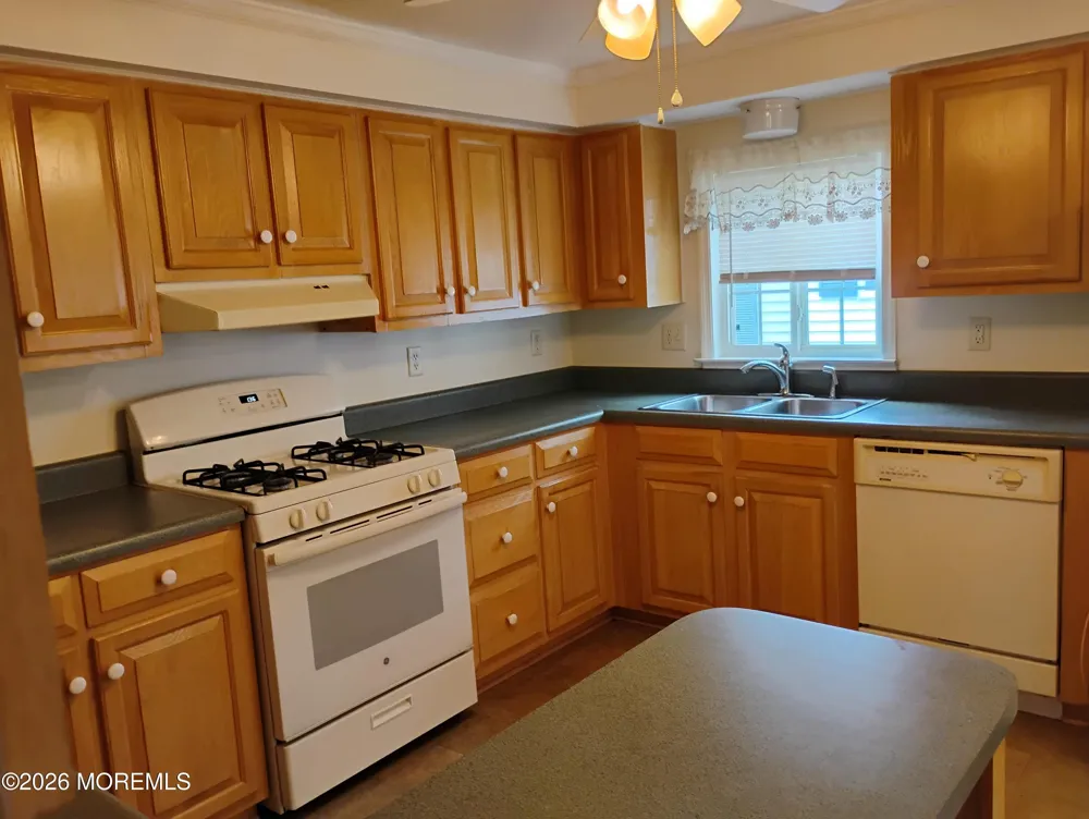 1428 Forest Way Whiting, NJ 08759