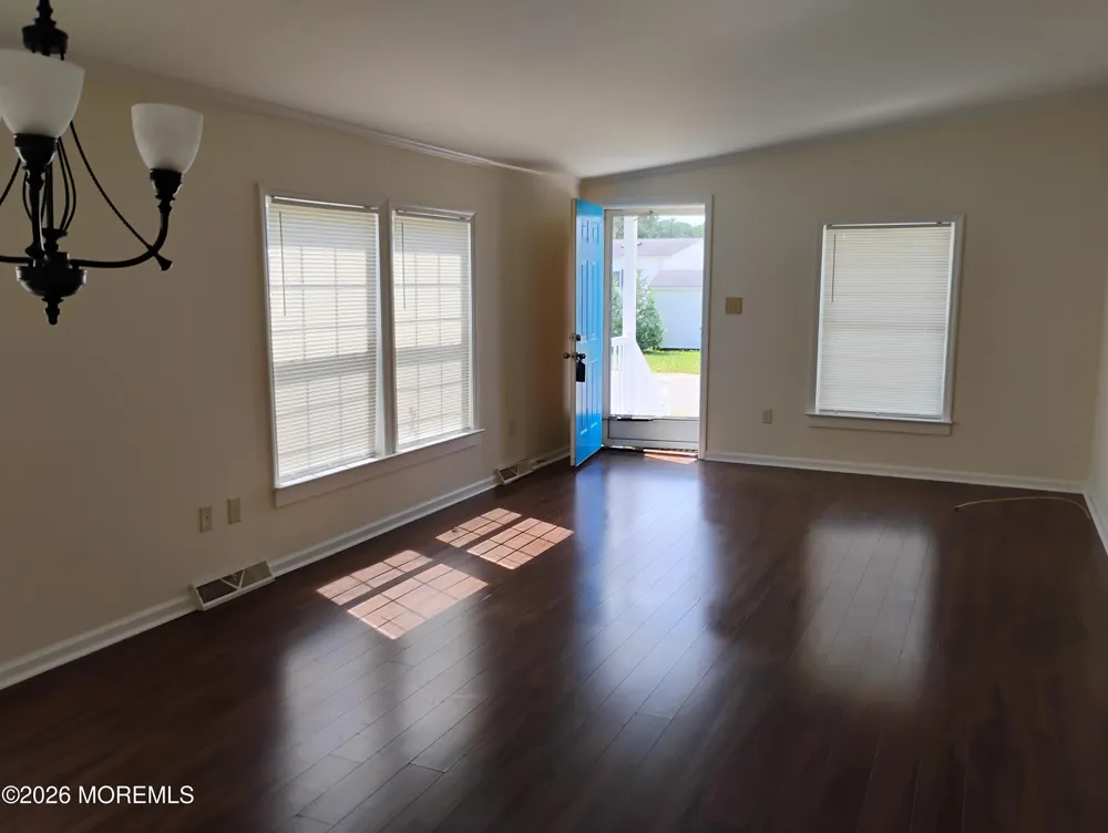 1428 Forest Way Whiting, NJ 08759