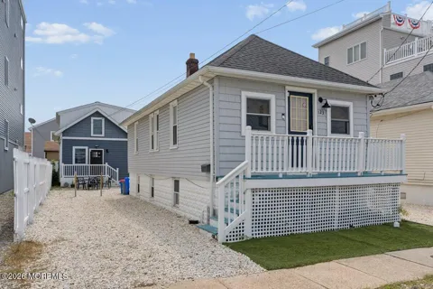 123 Franklin Avenue #Front Upper