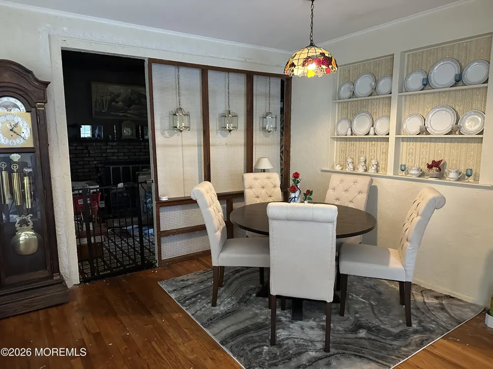 8 Western Drive Howell, NJ 07731
