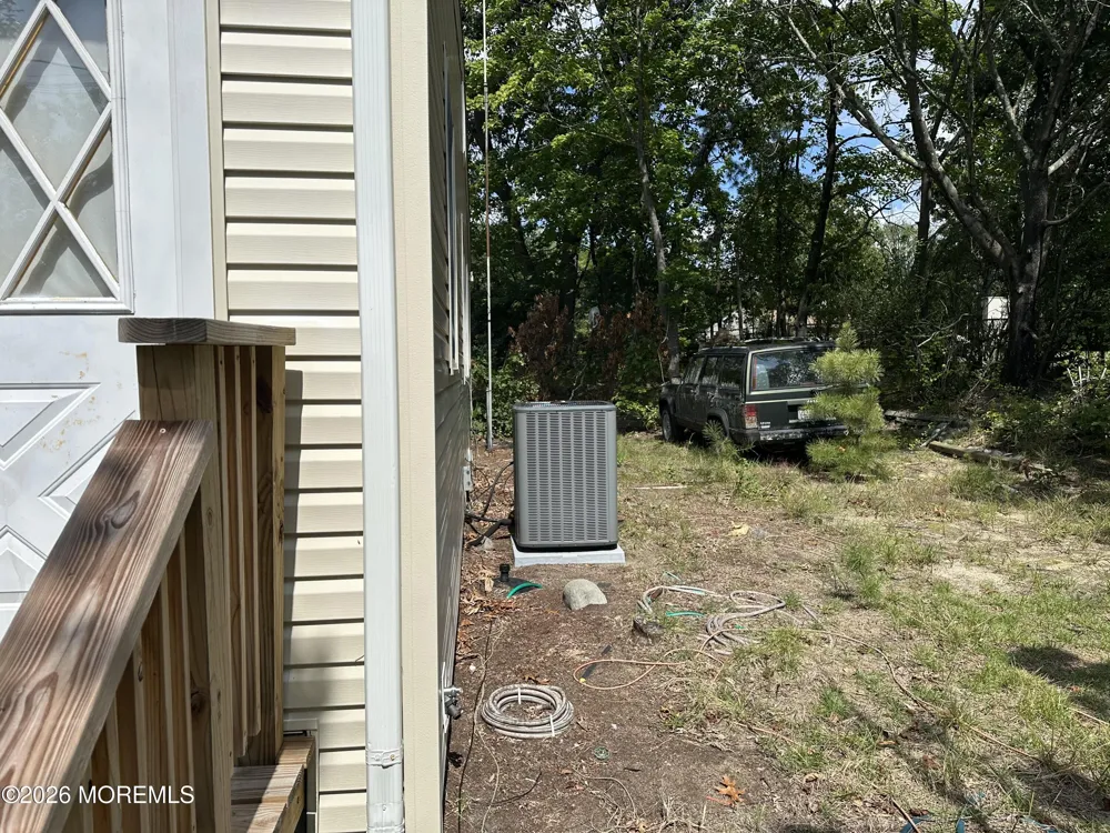 8 Western Drive Howell, NJ 07731