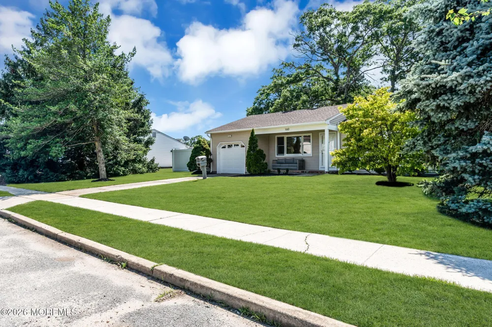 160 Berkeley Drive Brick, NJ 08724