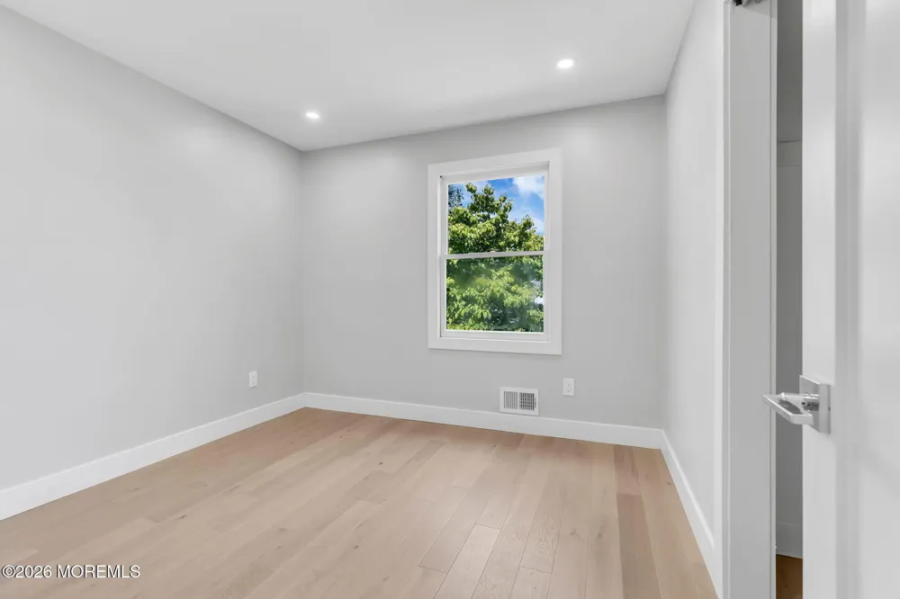 160 Berkeley Drive Brick, NJ 08724