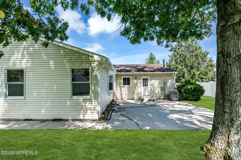 160 Berkeley Drive Brick, NJ 08724