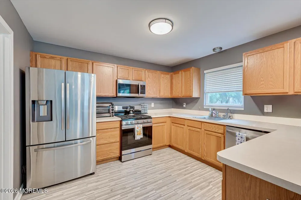 27 Lena Lane Bayville, NJ 08721