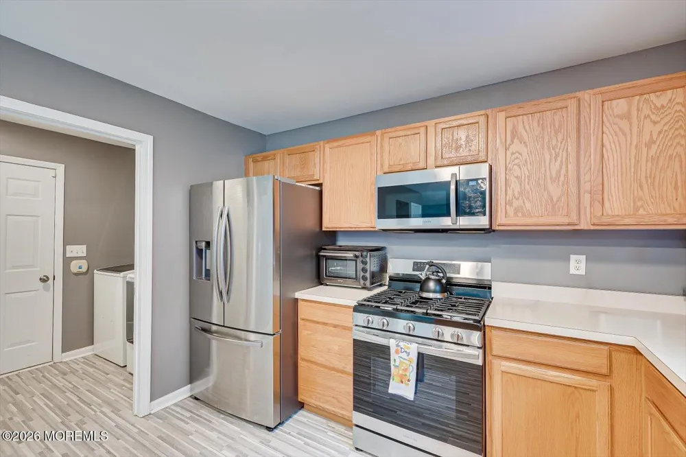 27 Lena Lane Bayville, NJ 08721