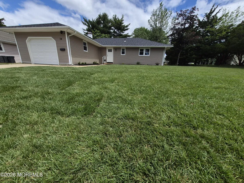 34 Barbuda Street Toms River, NJ 08757
