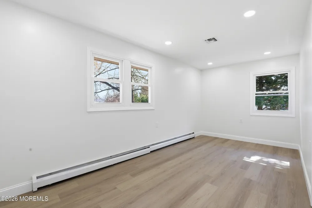 34 Barbuda Street Toms River, NJ 08757