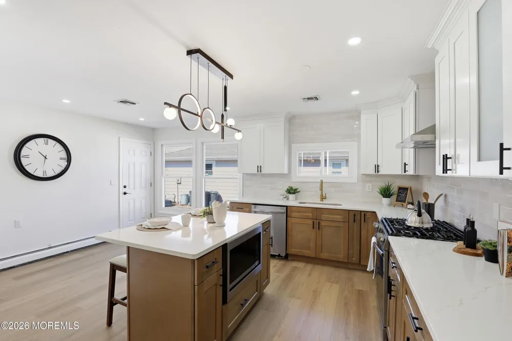 34 Barbuda Street Toms River, NJ 08757
