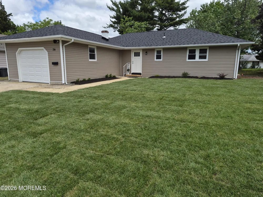 34 Barbuda Street Toms River, NJ 08757