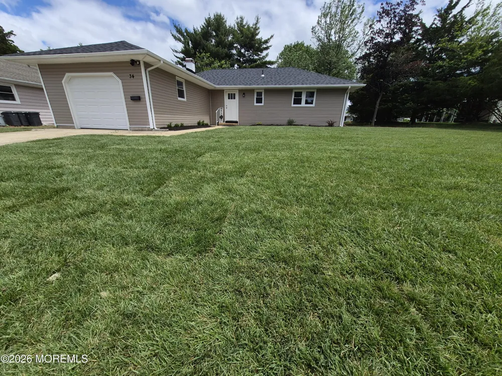 34 Barbuda Street Toms River, NJ 08757
