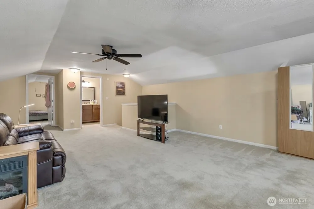 3210 Scenic Drive SE Auburn, WA 98092