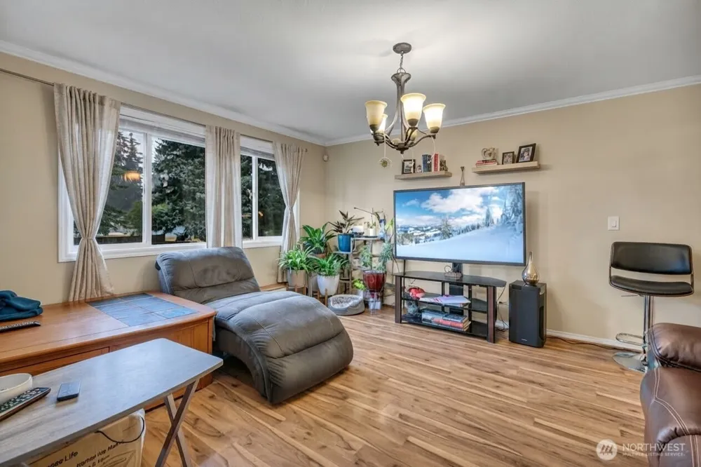 3210 Scenic Drive SE Auburn, WA 98092