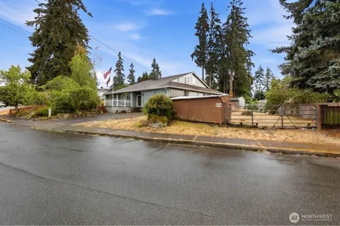 3210 Scenic Drive SE