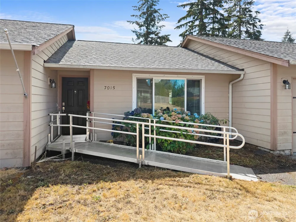 7015 Tolmie Drive NE Olympia, WA 98516
