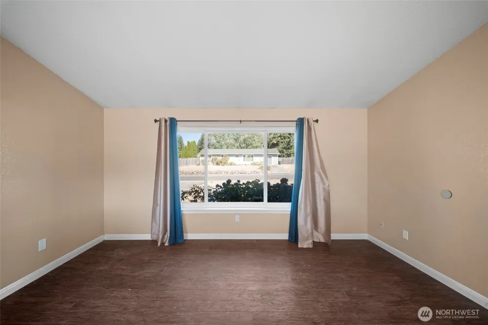 7015 Tolmie Drive NE Olympia, WA 98516