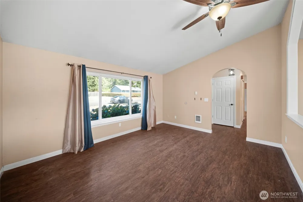 7015 Tolmie Drive NE Olympia, WA 98516