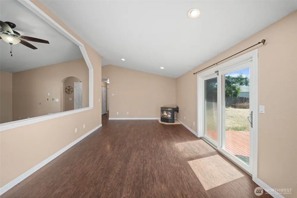 7015 Tolmie Drive NE Olympia, WA 98516