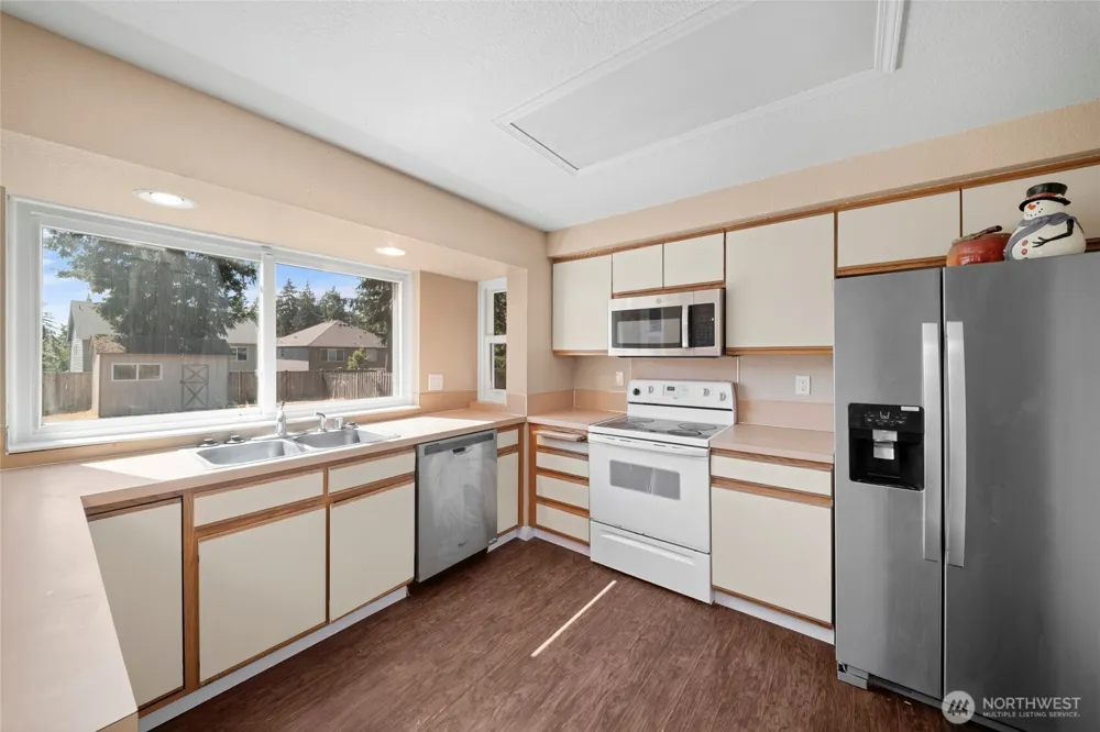 7015 Tolmie Drive NE Olympia, WA 98516