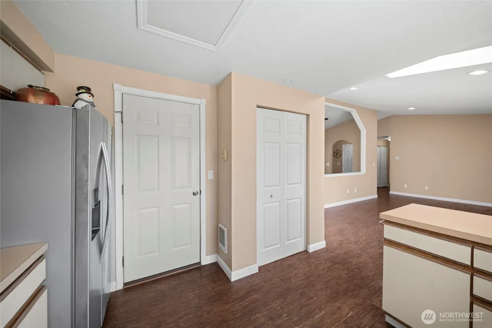 7015 Tolmie Drive NE Olympia, WA 98516