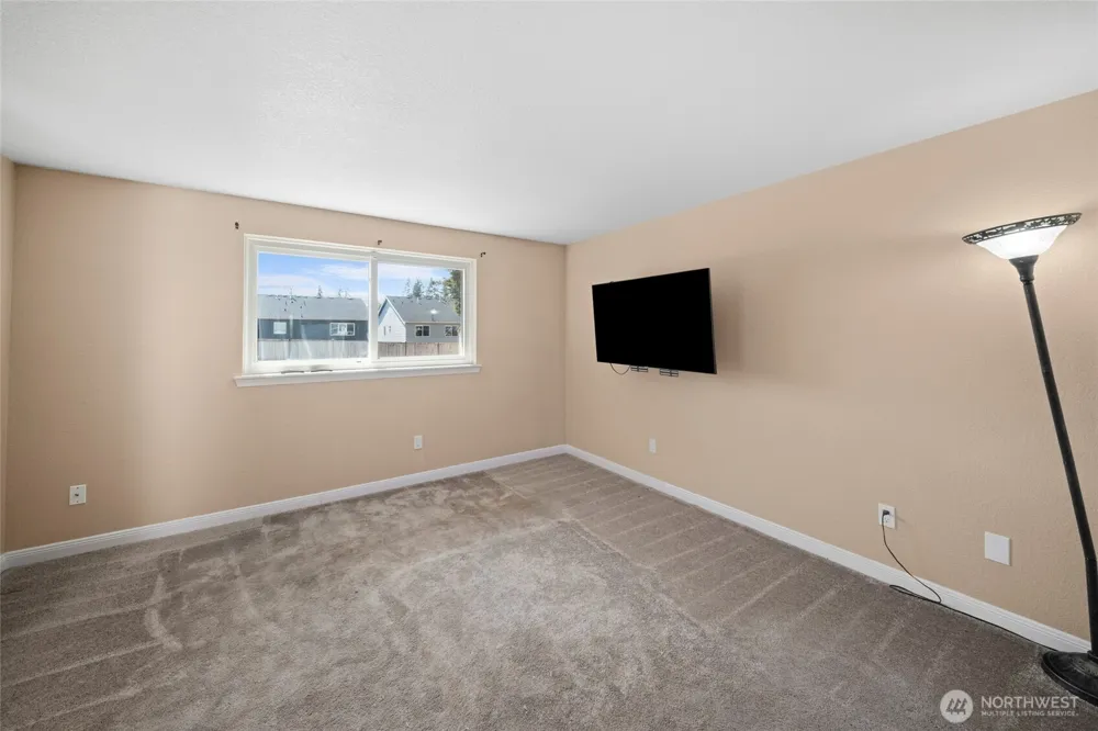 7015 Tolmie Drive NE Olympia, WA 98516
