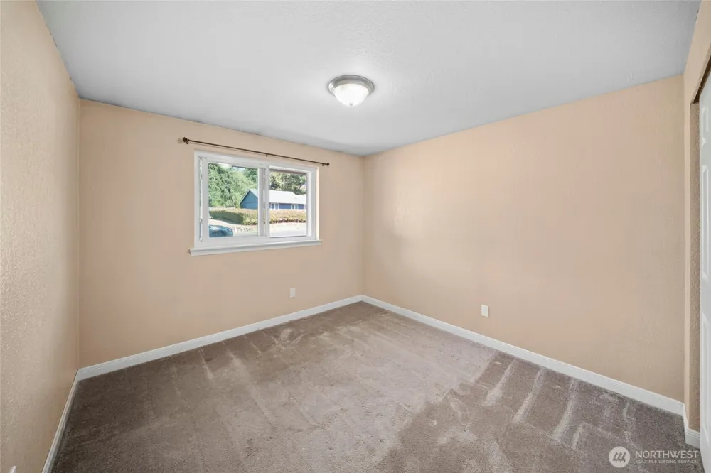 7015 Tolmie Drive NE Olympia, WA 98516
