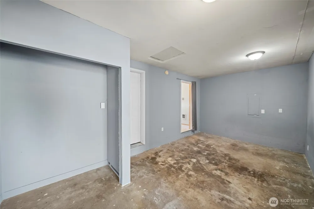 7015 Tolmie Drive NE Olympia, WA 98516