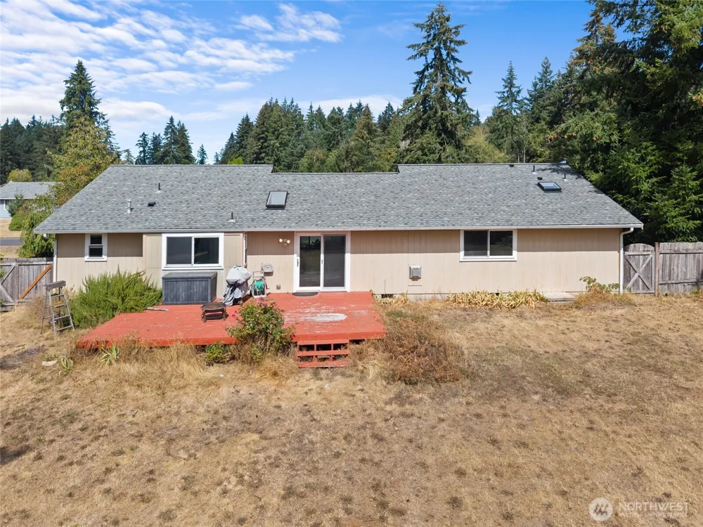 7015 Tolmie Drive NE Olympia, WA 98516