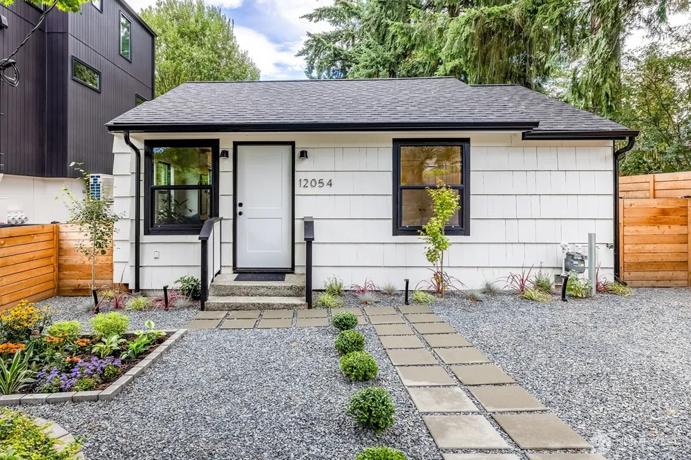 12054 20th Avenue NE Seattle, WA 98125
