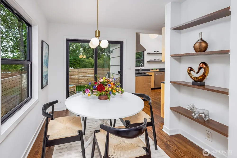 12054 20th Avenue NE Seattle, WA 98125