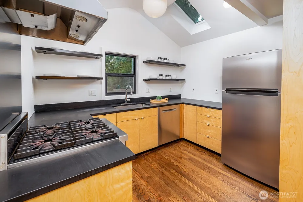 12054 20th Avenue NE Seattle, WA 98125