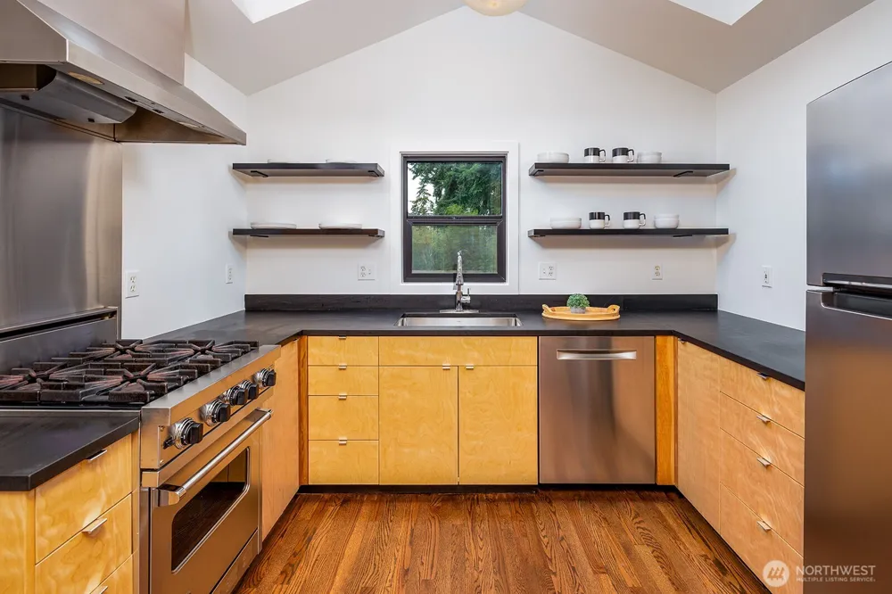 12054 20th Avenue NE Seattle, WA 98125