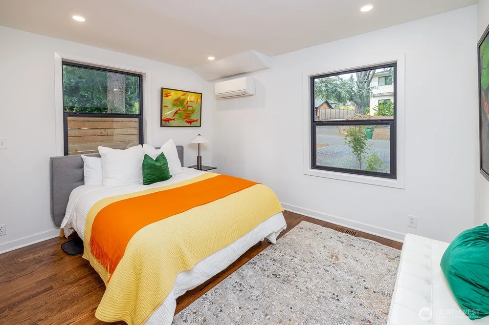 12054 20th Avenue NE Seattle, WA 98125
