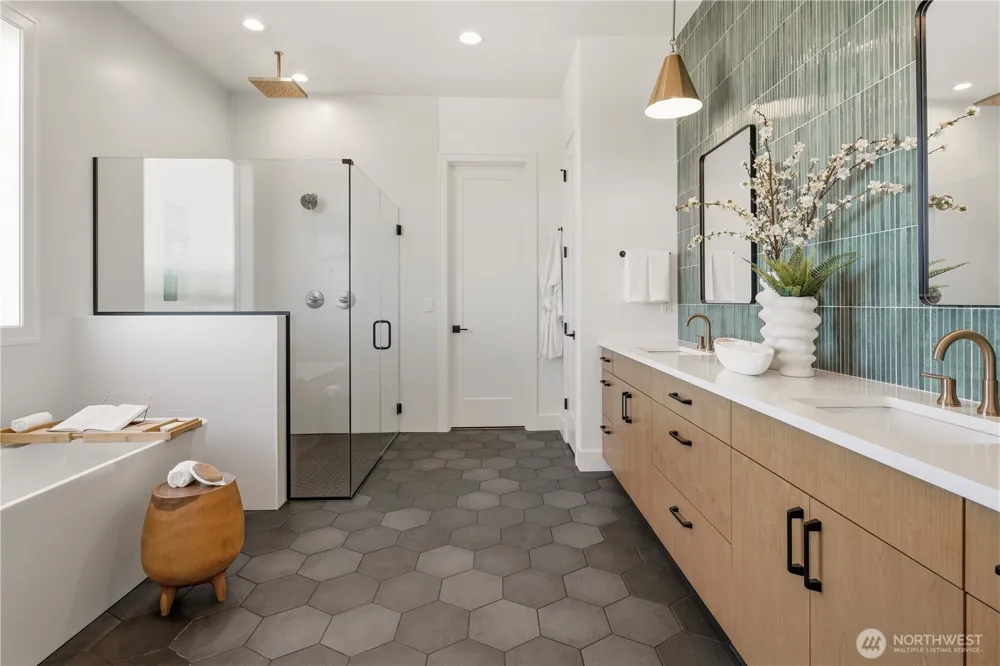 3643 101st Avenue NW #1 Gig Harbor, WA 98335