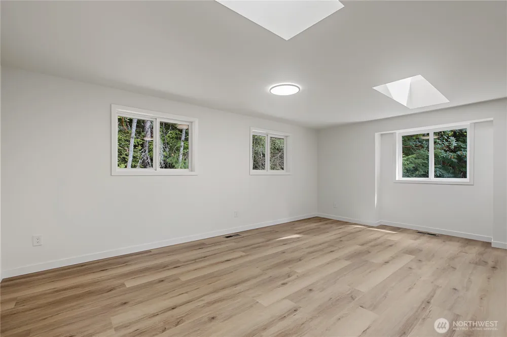9008 Dana Drive NW Gig Harbor, WA 98332